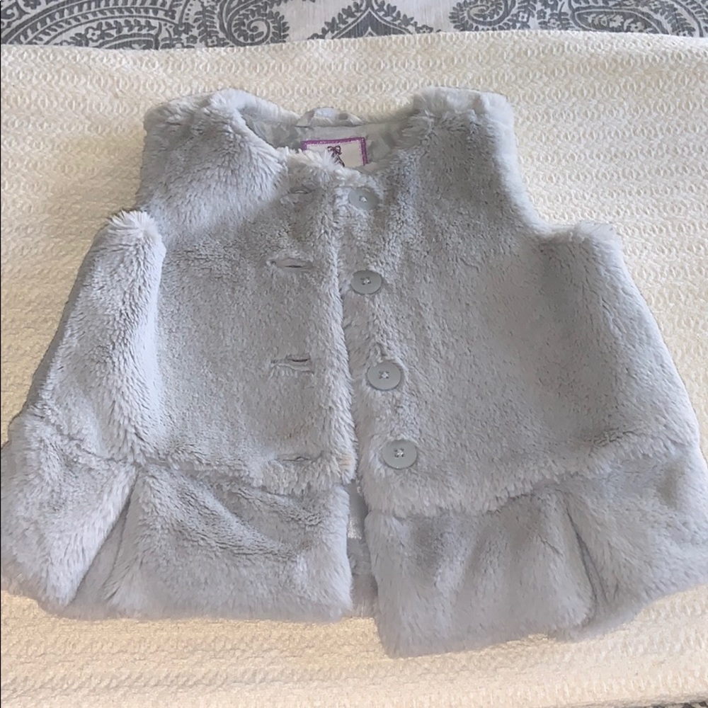Girls Gray Faux Fur vest